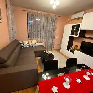  Apartment Mia's Apartment, Stylish One Bedroom